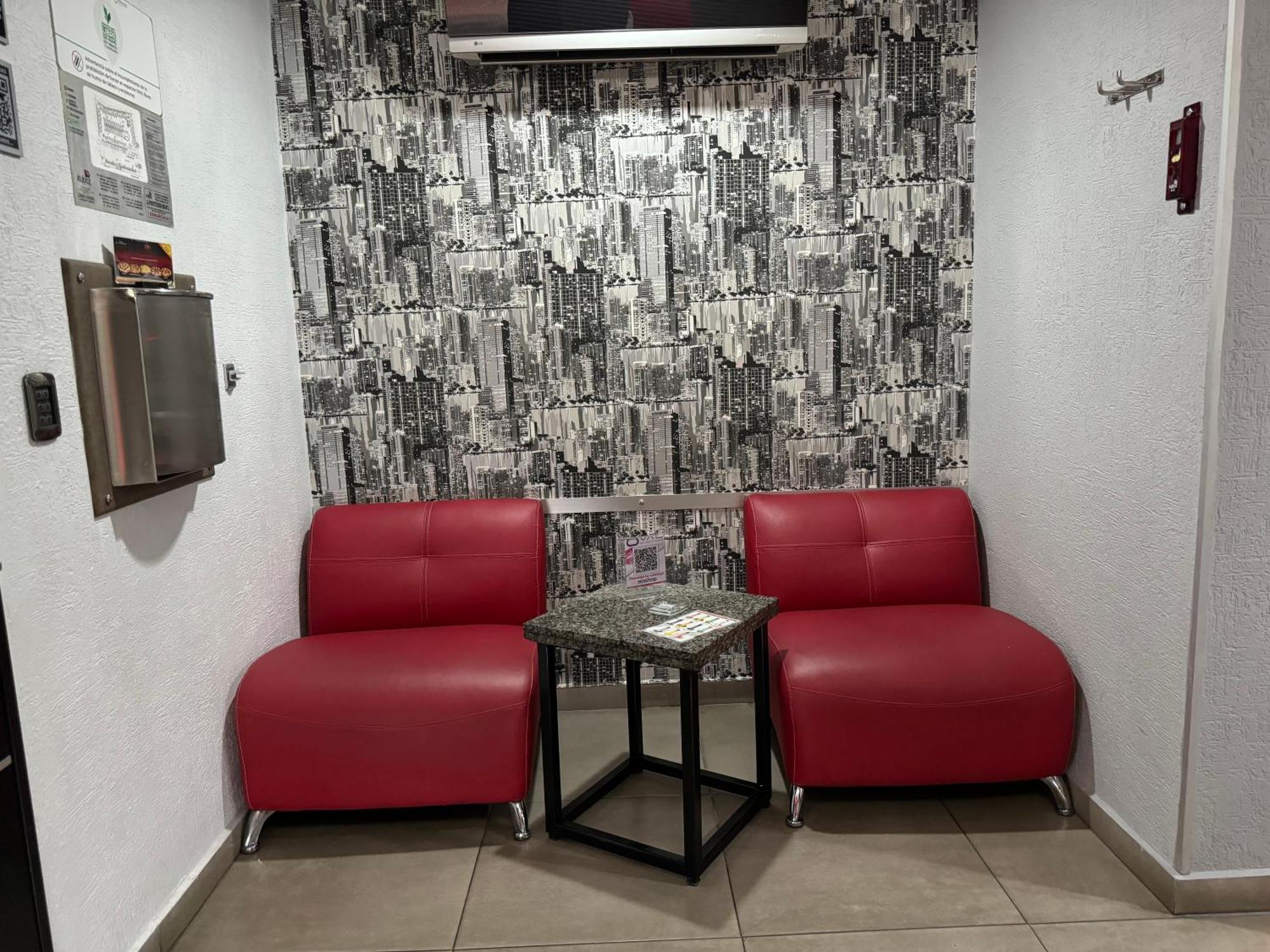 Kuboz Motor Hotel Zapopan Extérieur photo