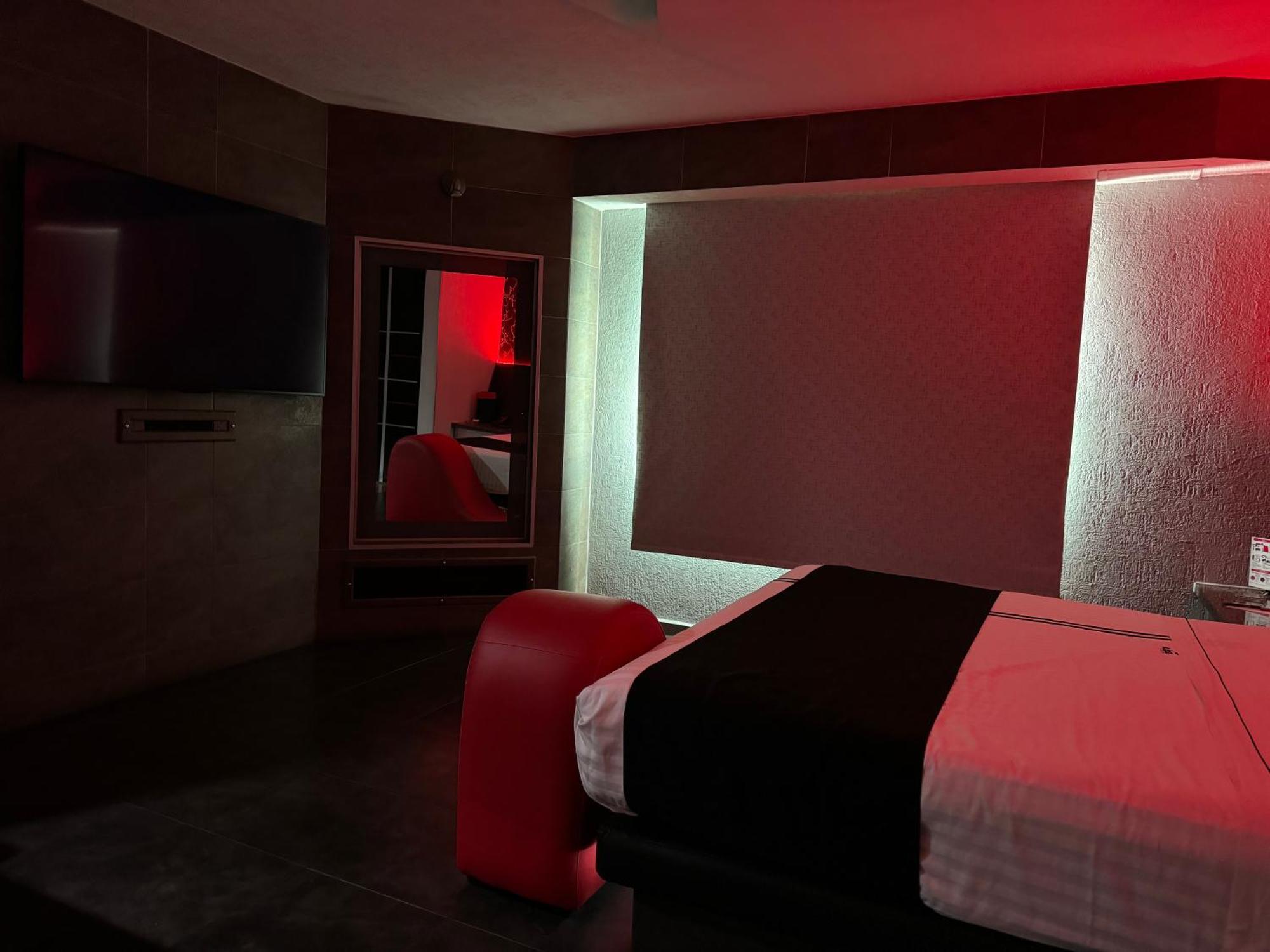 Kuboz Motor Hotel Zapopan Extérieur photo